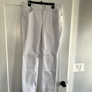 Women’s white jeans.